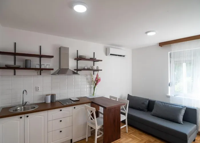 Visnja Aparmtani Vrnjačka Banja